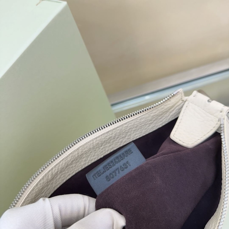 Bv*b*rry satchel bags